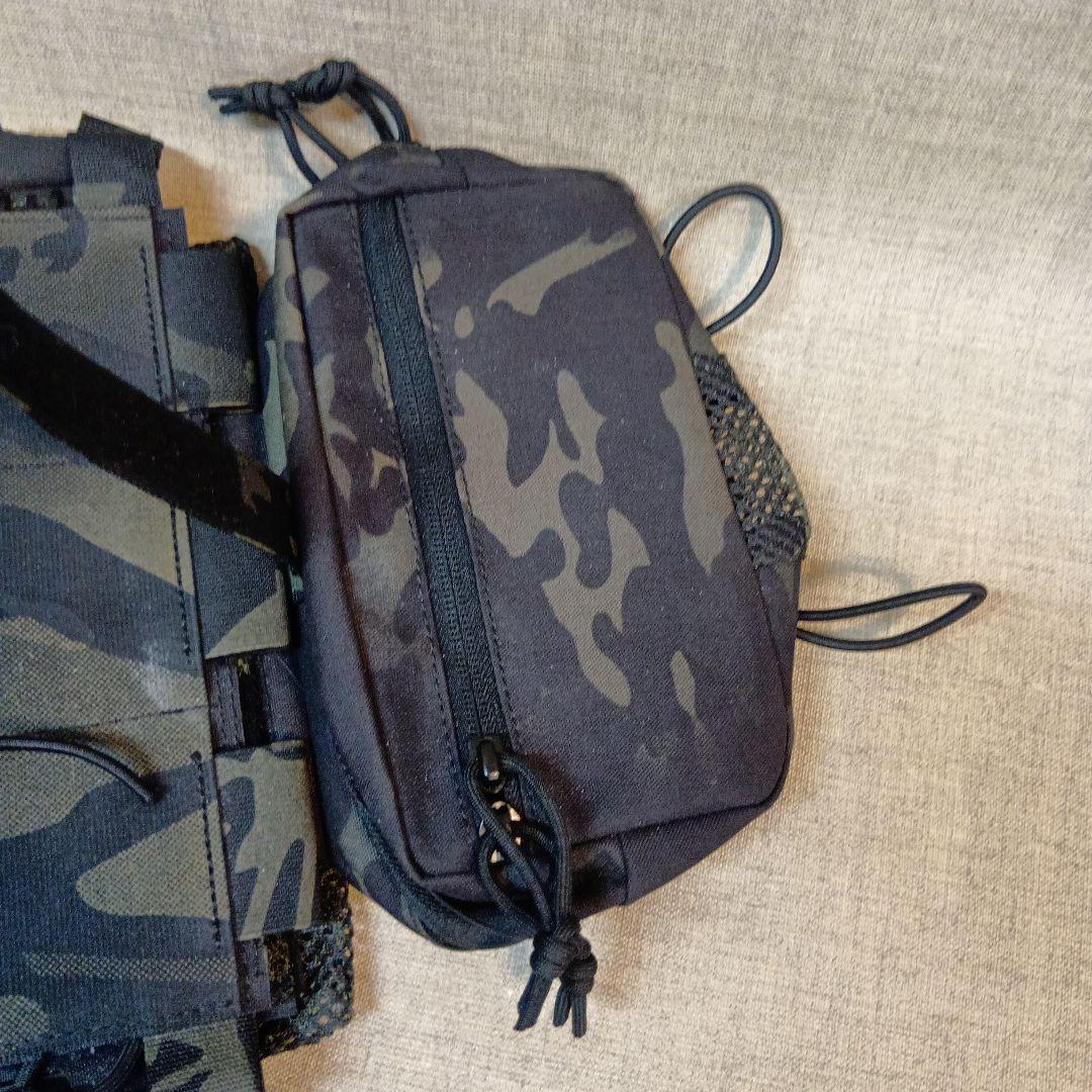 迷彩タクティカルベスト　サバゲー用　　即発送