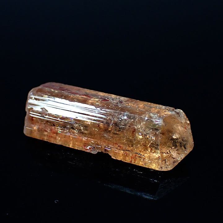 【ブラジル産】インペリアルトパーズ原石