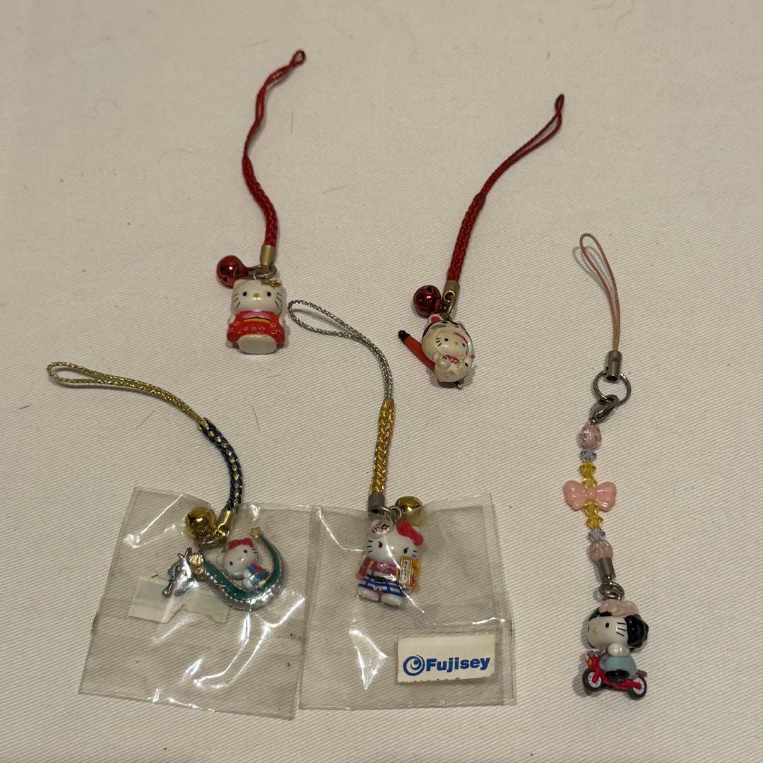 ご当地キティストラップなど100個セット