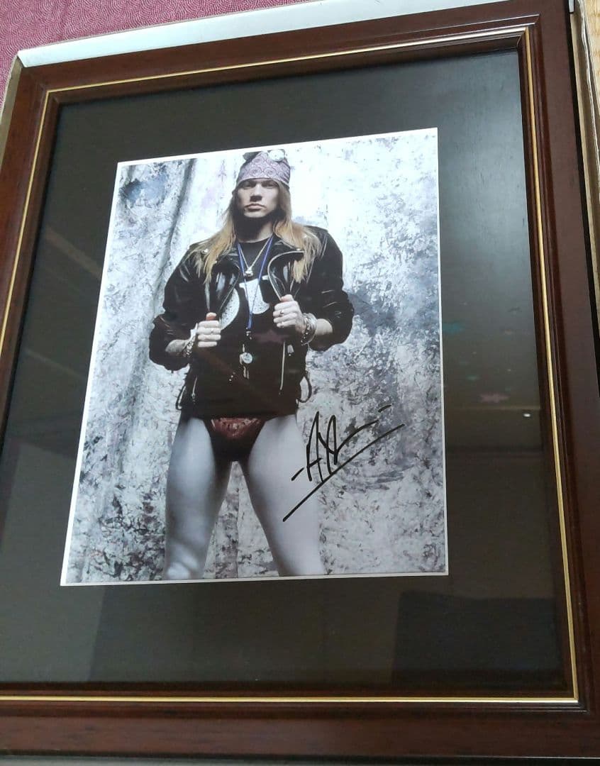 アクセル・ローズ 直筆サインガンズ・アンド・ローゼズ アクセルローズ