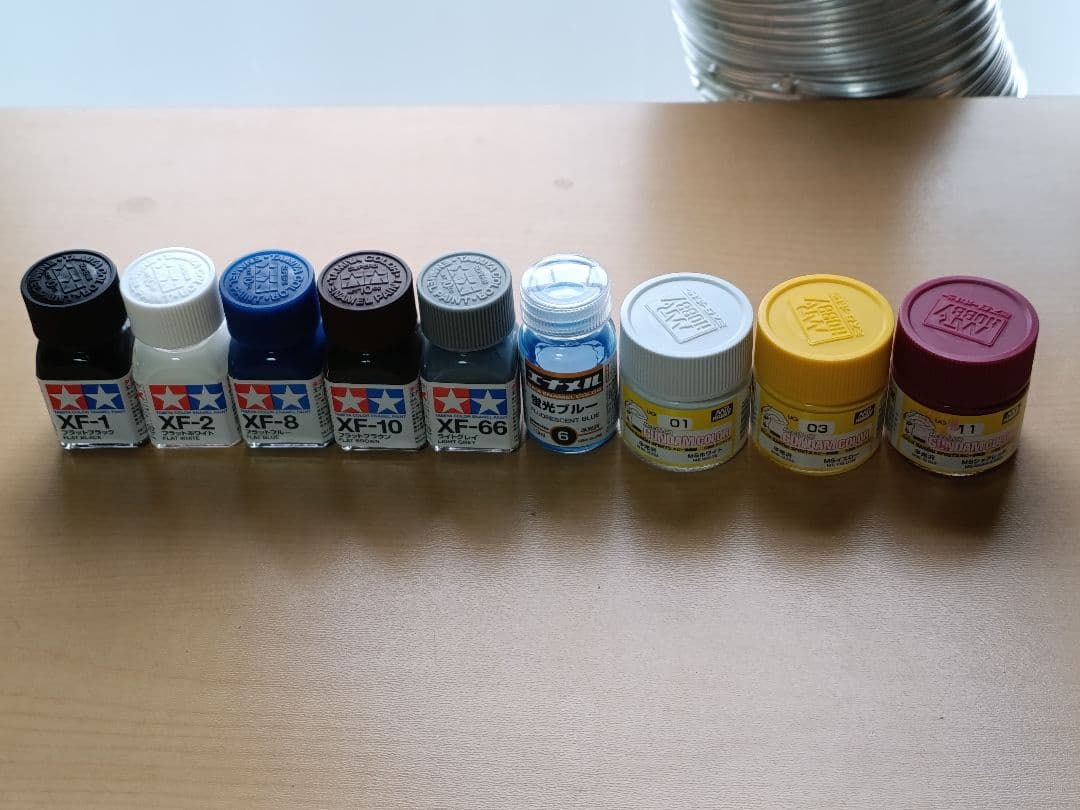 プラモデル用塗料、製作工具、他