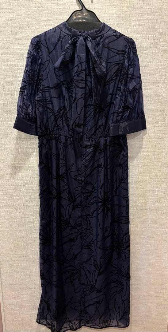 新品タグ付き　フロッキーデザインIラインドレス