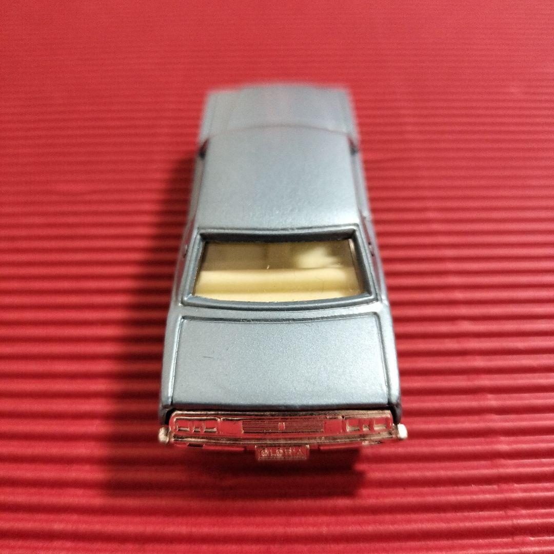 トミカ『ニッサン グロリア 2000GX』未開封品・レアな冊子付き