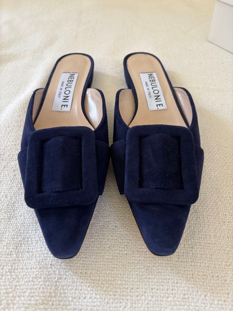 新品未使用★NEBULONIE ネブローニ　スエード バックルミュールサンダル