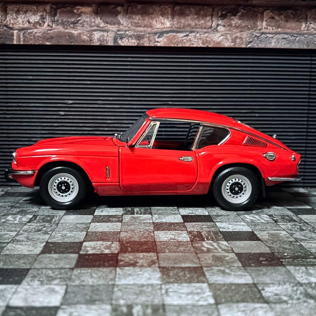 ワンオフカスタム 1/18 SunStar トライアンフ GT6 MK3