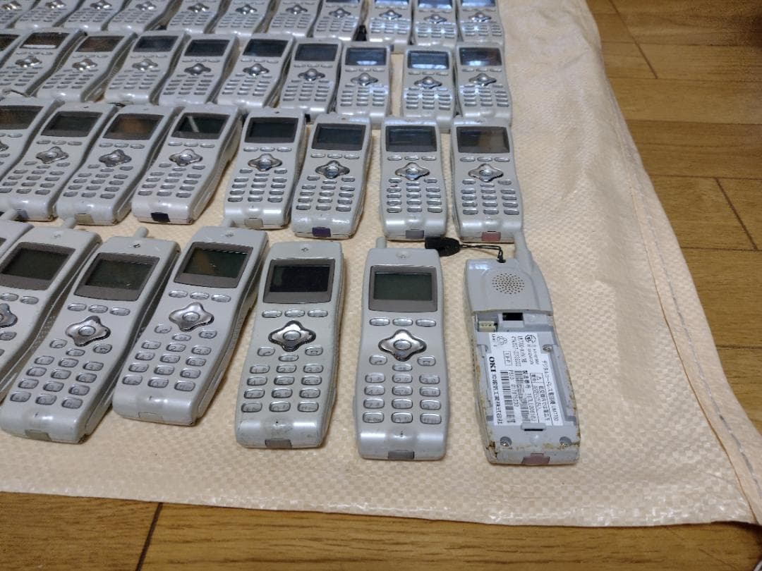 PHSデジタルコードレス電話機 ジャンク60個