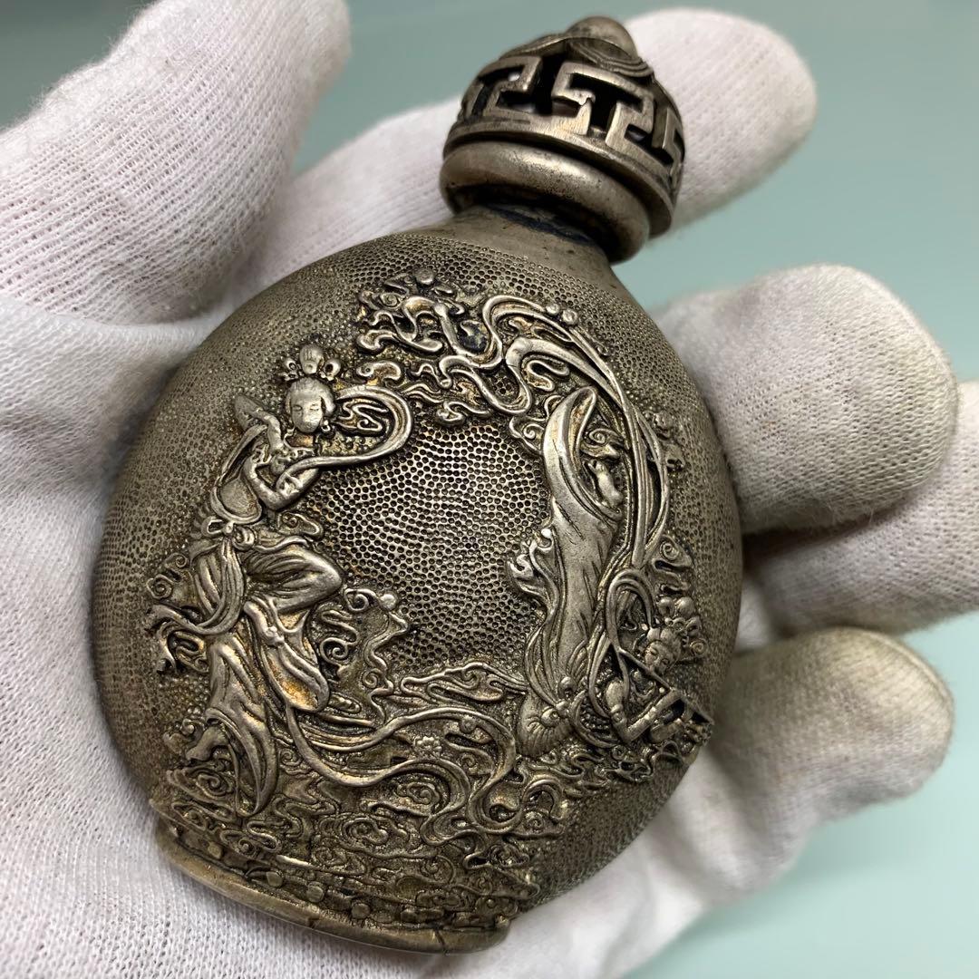 旧蔵　清国時代　宣統年製 二仙女図 鼻煙壺 金属工芸 凹凸彫蓋 珍品　縁起物