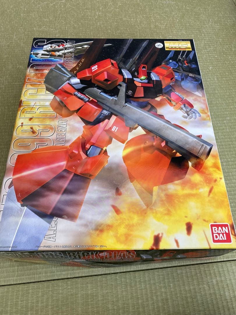 mg リックディアス　クアトロ　未組立　赤バンダイ