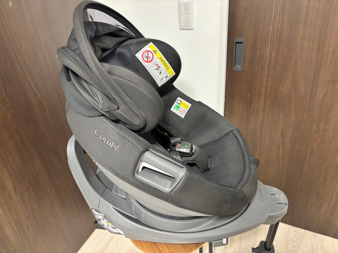 チャイルドシート　コンビ THE S plus ISOFIX エッグショックZD
