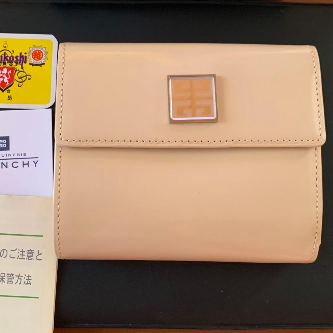 新品未使用　GIVENCHY ジバンシー 二つ折り財布　レザー財布　味岡製