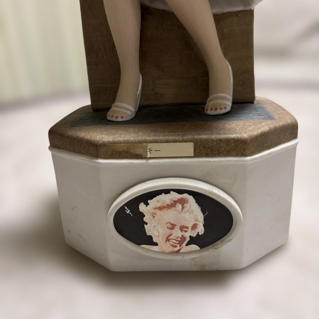 【未開栓】マリリンモンロー 7年目の浮気 陶器 750ml バーボンウイスキー