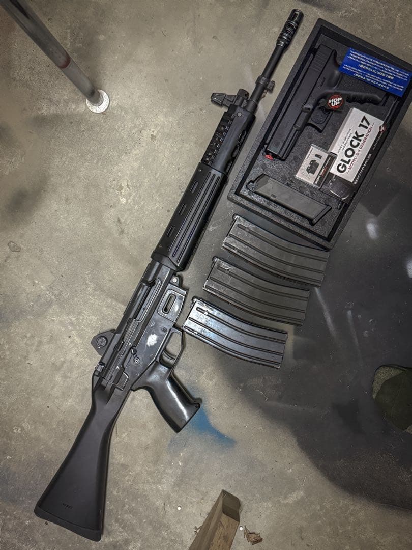 GLOCK 7 ガスガン ブラック マガジン4本付き