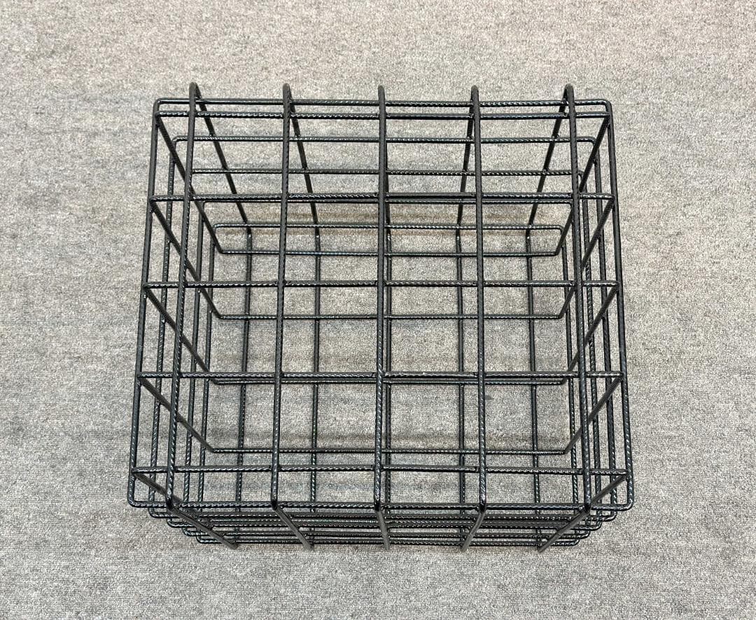 美品■SABA■レイヴァテーブル　サイドテーブル　ブロック　シンプル　イタリア