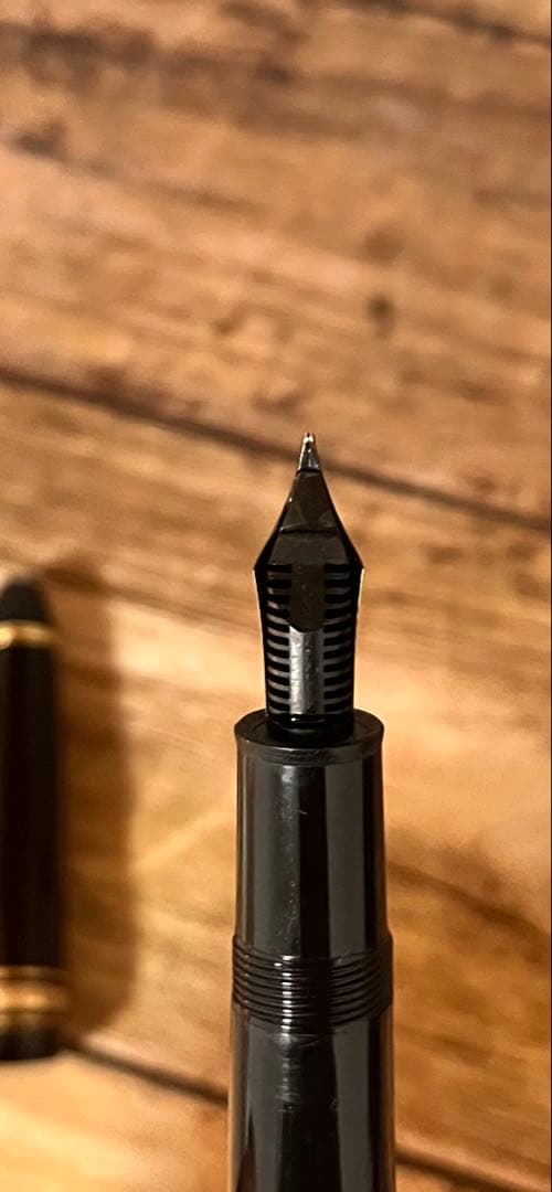 MONTBLANC万年筆 マイスターシュテュック ル・グラン 146 ブラック