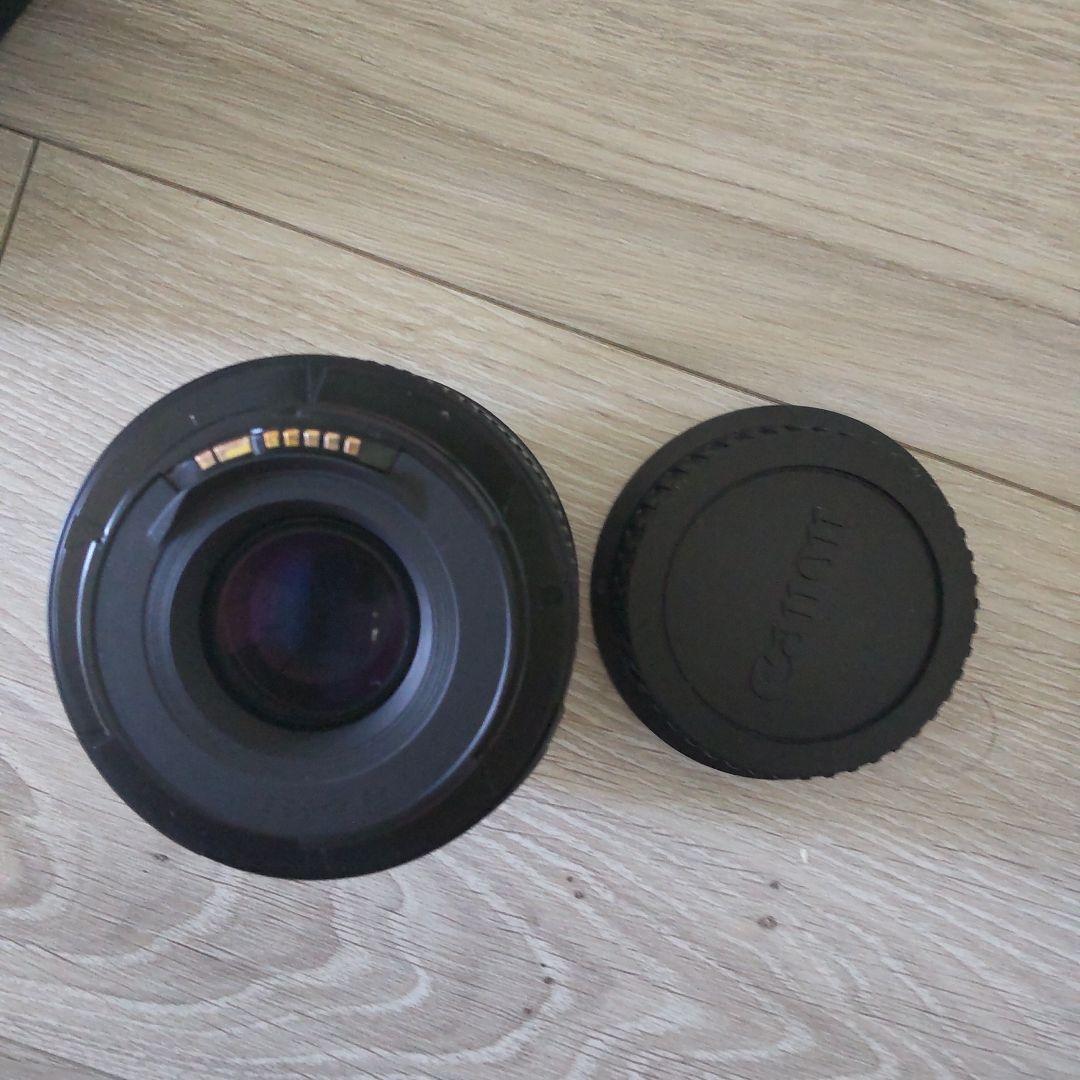 【ほぼ新品】Canon EF 50mm f/1.8 II レンズ