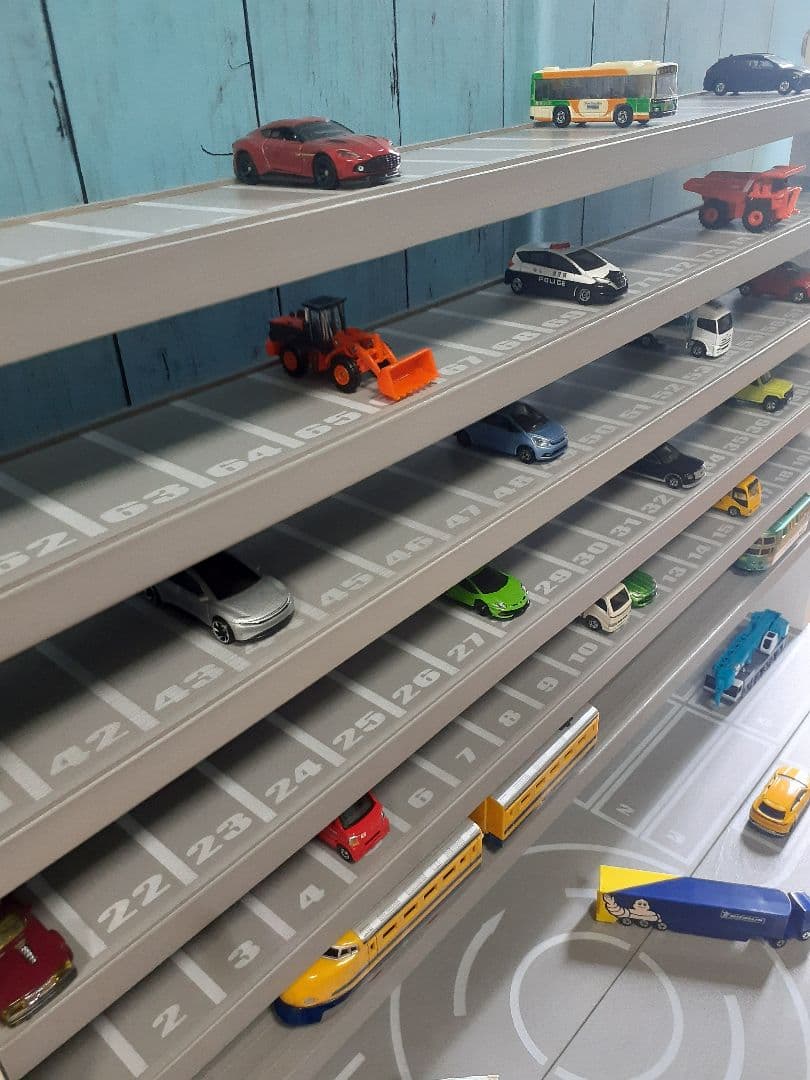 ユーやさま専用トミカプラレール収納棚7段110台ロングトミカ7台駐車