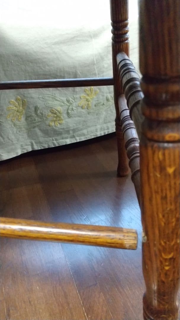 木製編み込み背もたれ椅子②