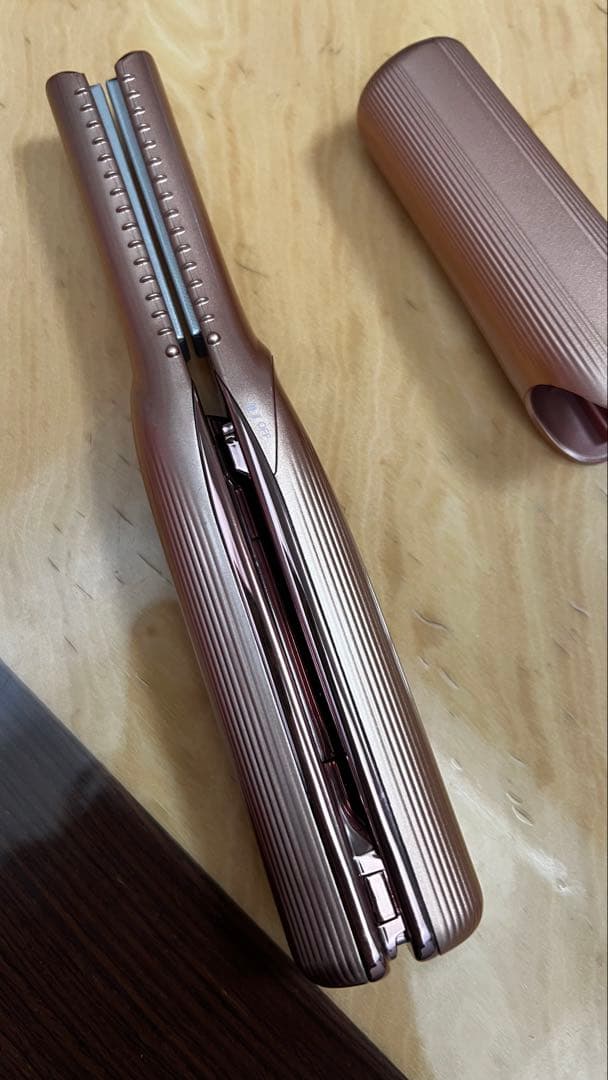 美品リファフィンガーアイロンST ピンク