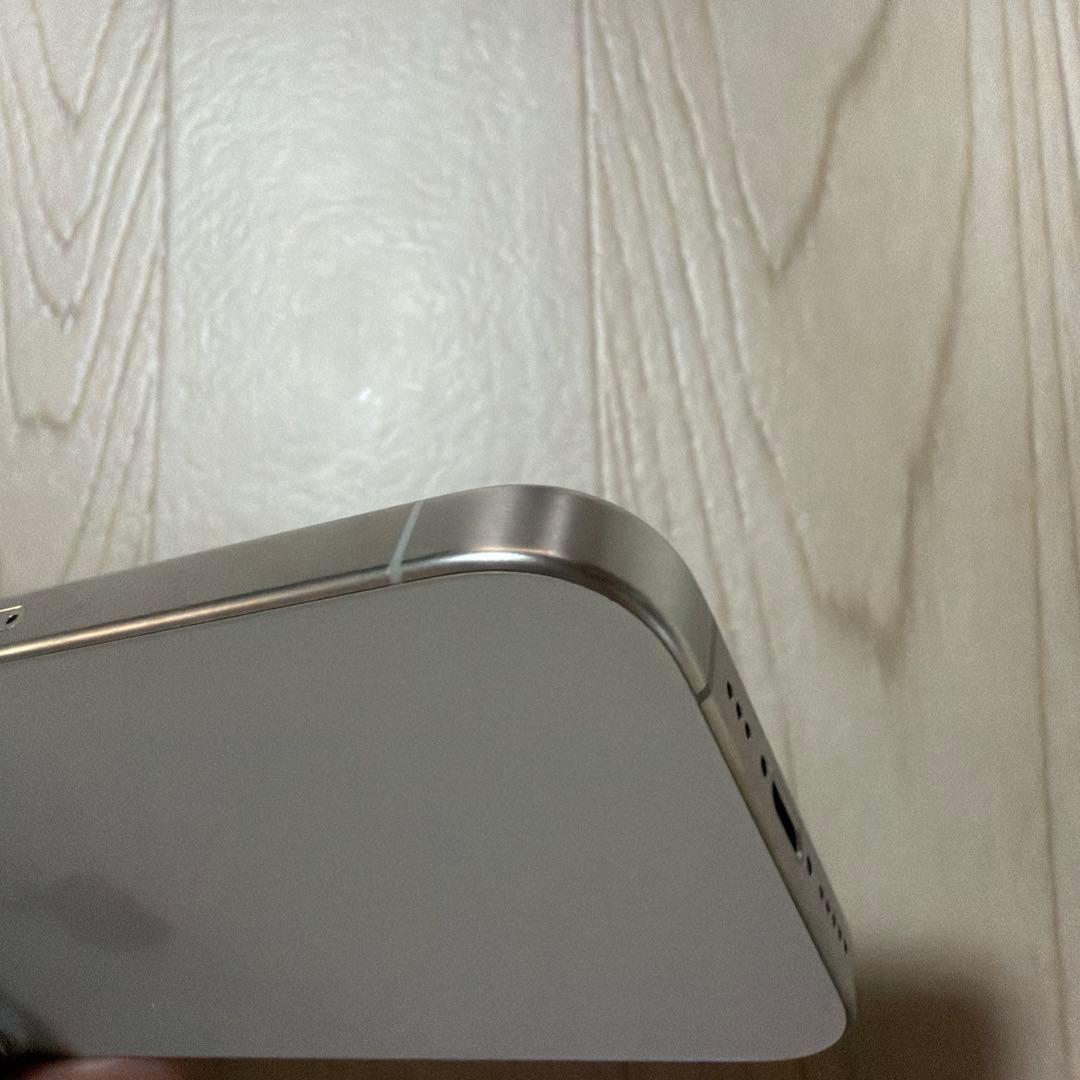 【美品】Apple iPhone 15 Pro 本体 256GB SIMフリー