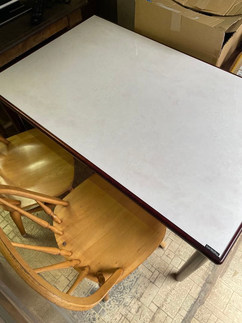 カリモク　ダイニングテーブル　ホワイト