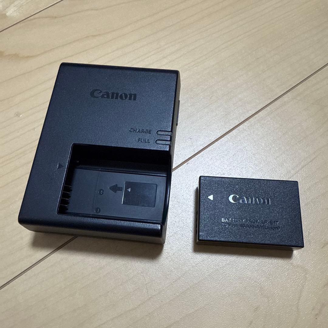 Canon EOS kiss X9 ダブルズームキット+ 単焦点レンズ付き