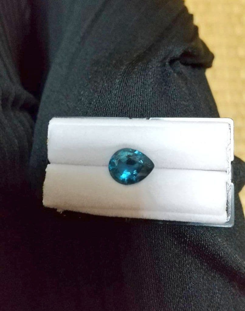 天然ティールカラー・カイヤナイト　ルース