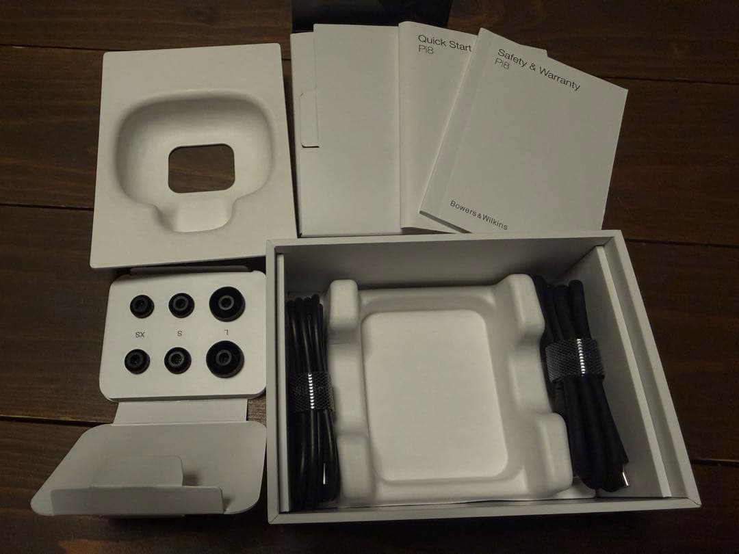 Bowers & Wilkins PI8 ワイヤレスイヤホン