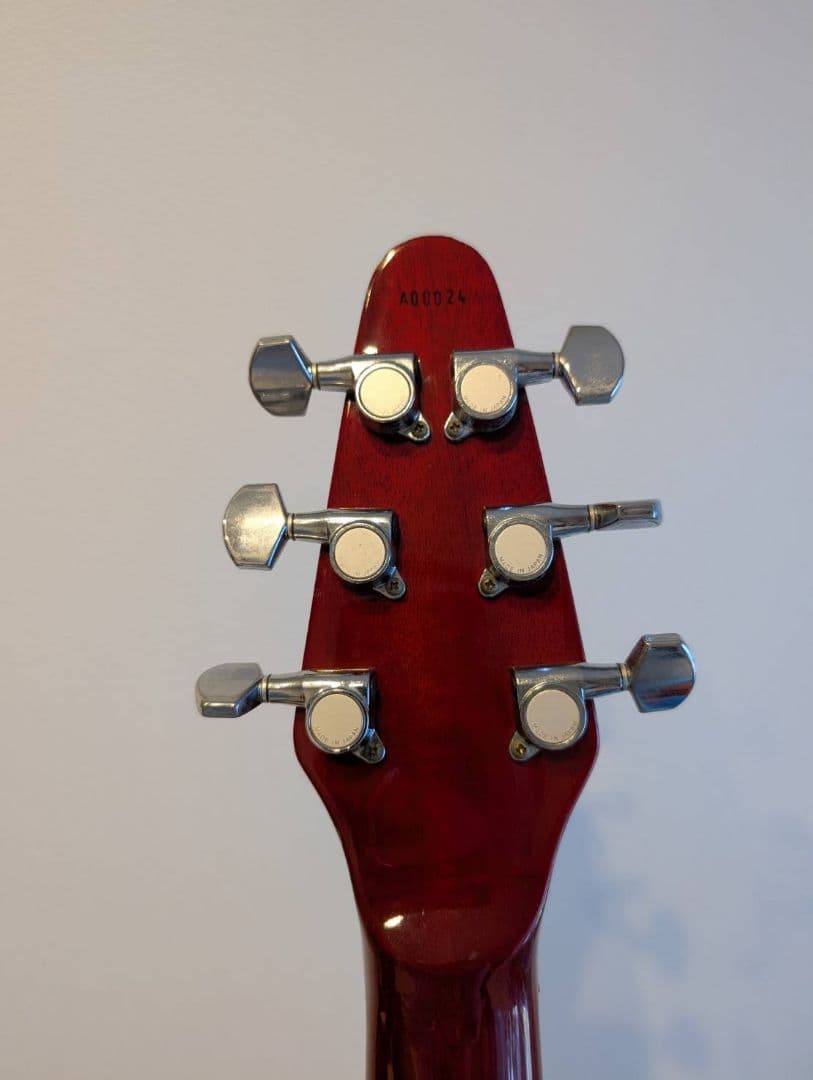 Greco グレコ　ブライアンメイモデル シリアル番号A0024