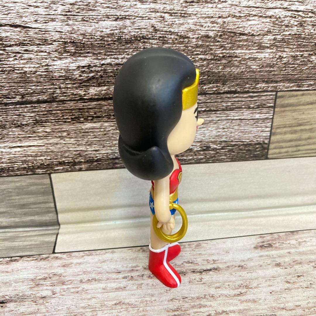 DCコミックス　ワンダーウーマン　フィギュア