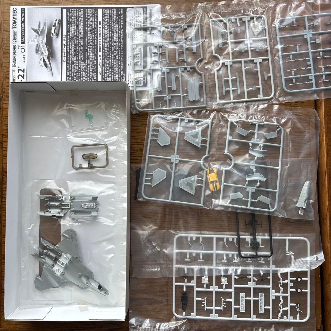 技mix F-22 STARSCREAM(MOVIE 1)