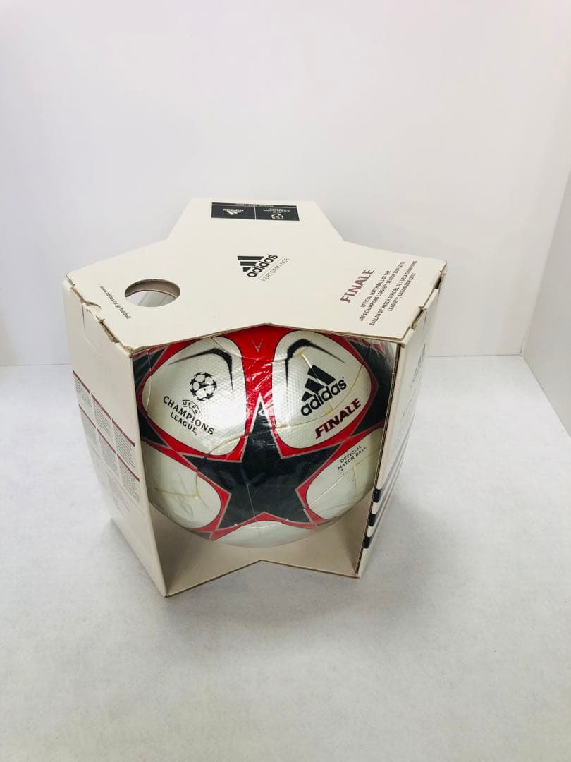 アディダス 公式球 フィナーレ チャンピオンズリーグ 09 チームガイスト