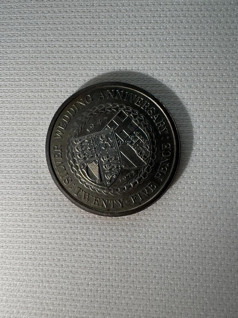 SILVER WEDDING COIN 英国 エリザベス女王 記念