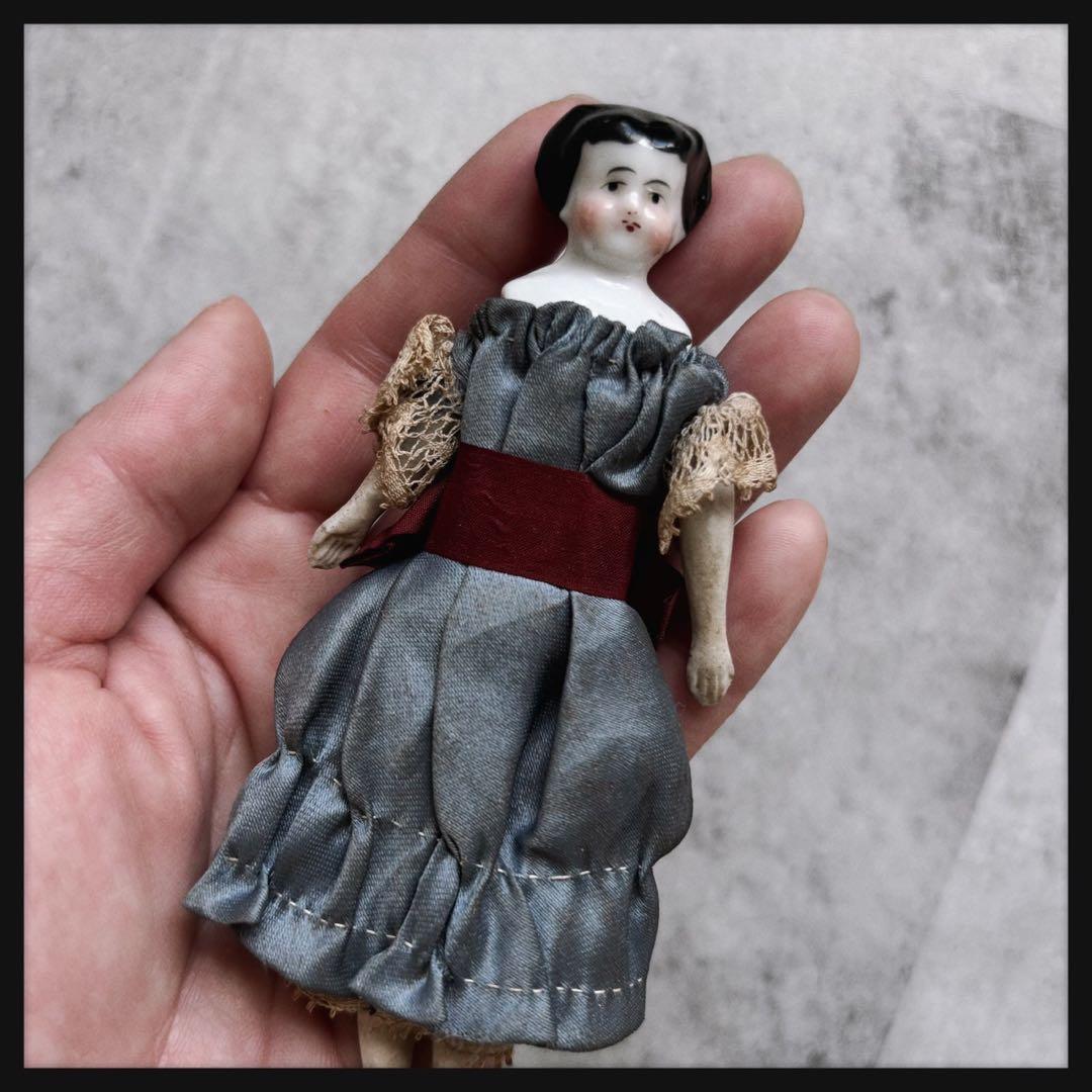 アンティーク 小さなチャイナヘッドドール　 フラットトップ　クラシカルスタイル