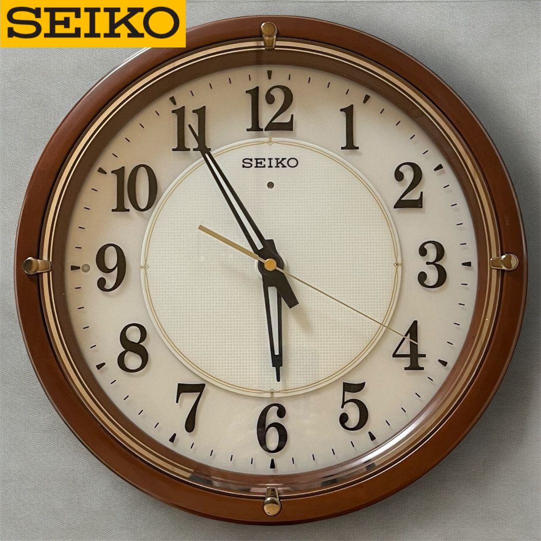 SEIKO セイコー 電波掛け時計 夜でも自動で点灯 明るい時計 KX240B
