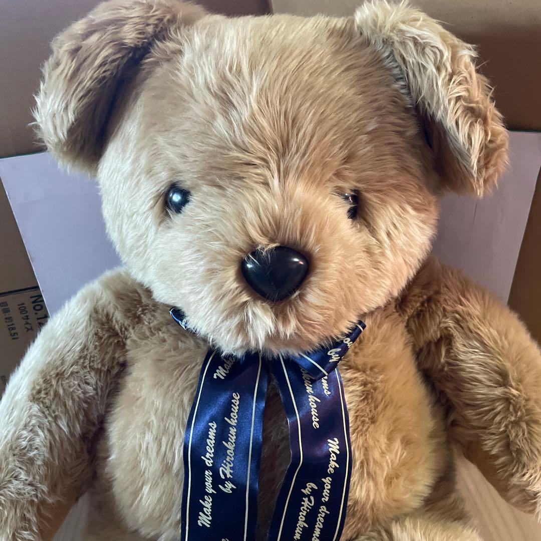 特大テディベアーお座りタイプ青色リボン付きぬいぐるみ