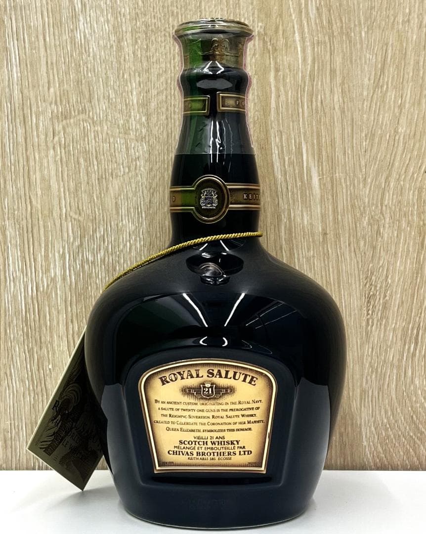 ロイヤルサルート 21年 陶器ボトル 750ml 40％ 総重量1373g
