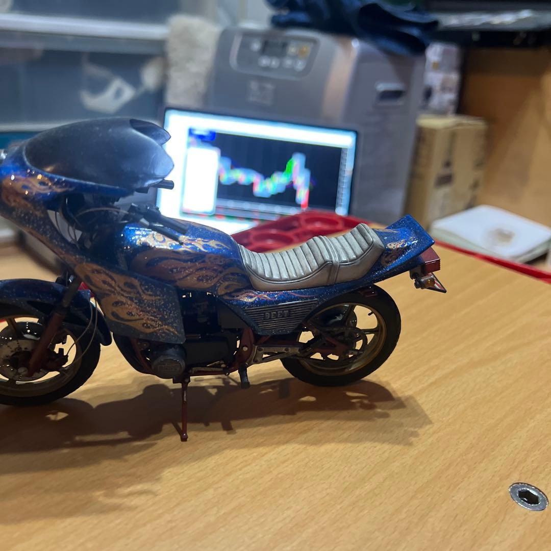バイクモデル 青金デザイン
