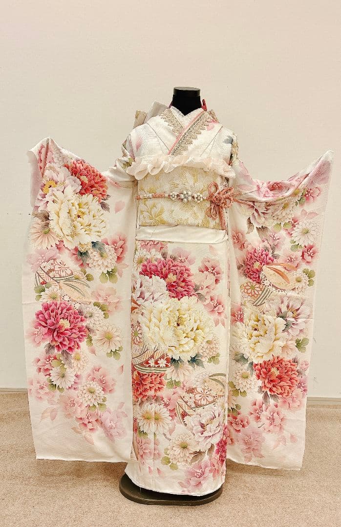 白地にピンクの上品な古典振袖フルセット