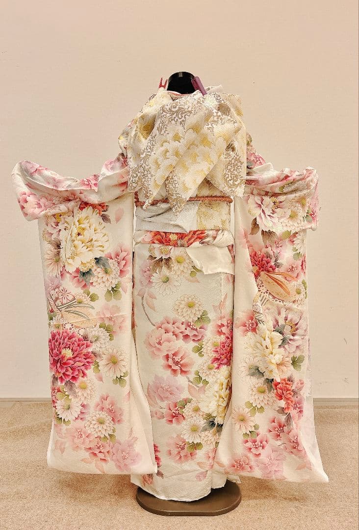 白地にピンクの上品な古典振袖フルセット