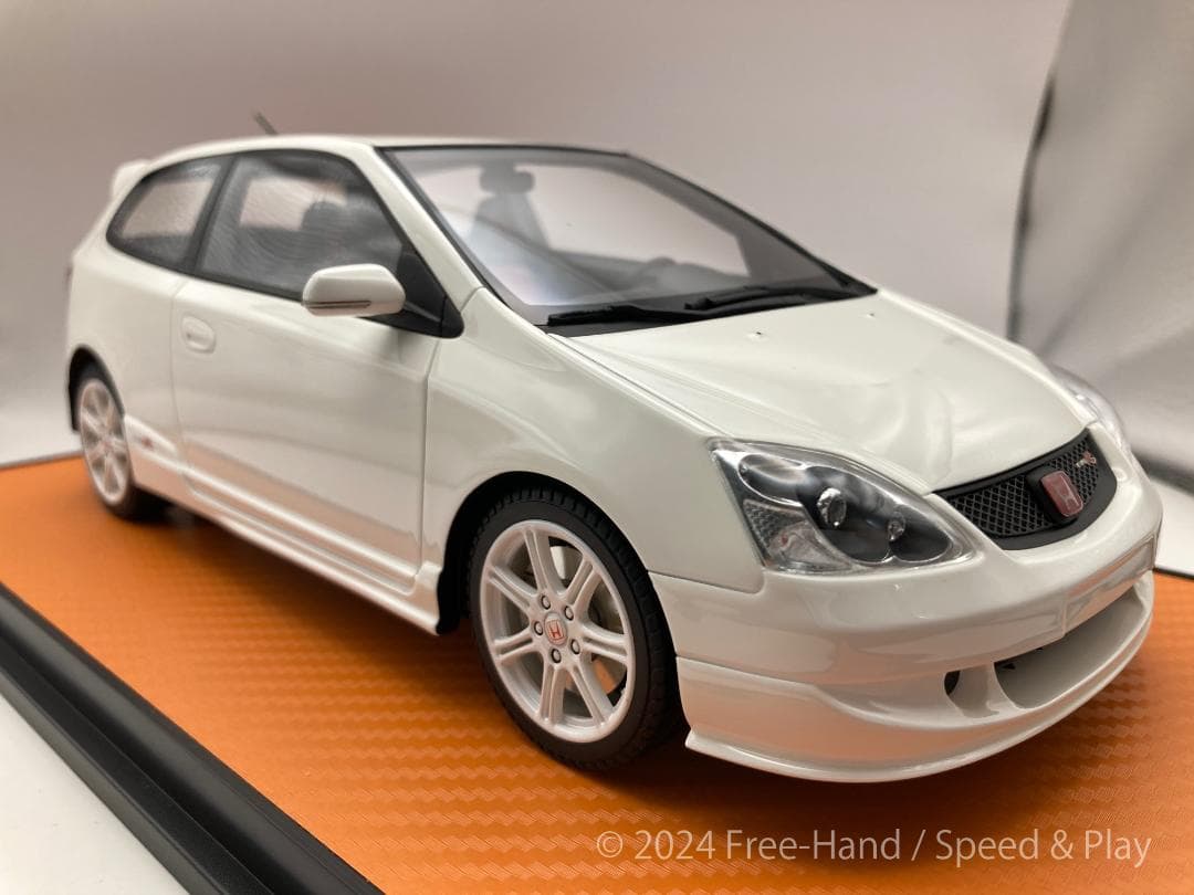 HONDA CIVIC Type R(2004)1:18 レジンカー　限定モデル
