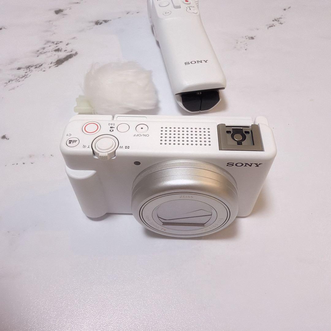 【新品】sony ZEISSレンズ搭載　ホワイトコンパクトデジタルカメラ