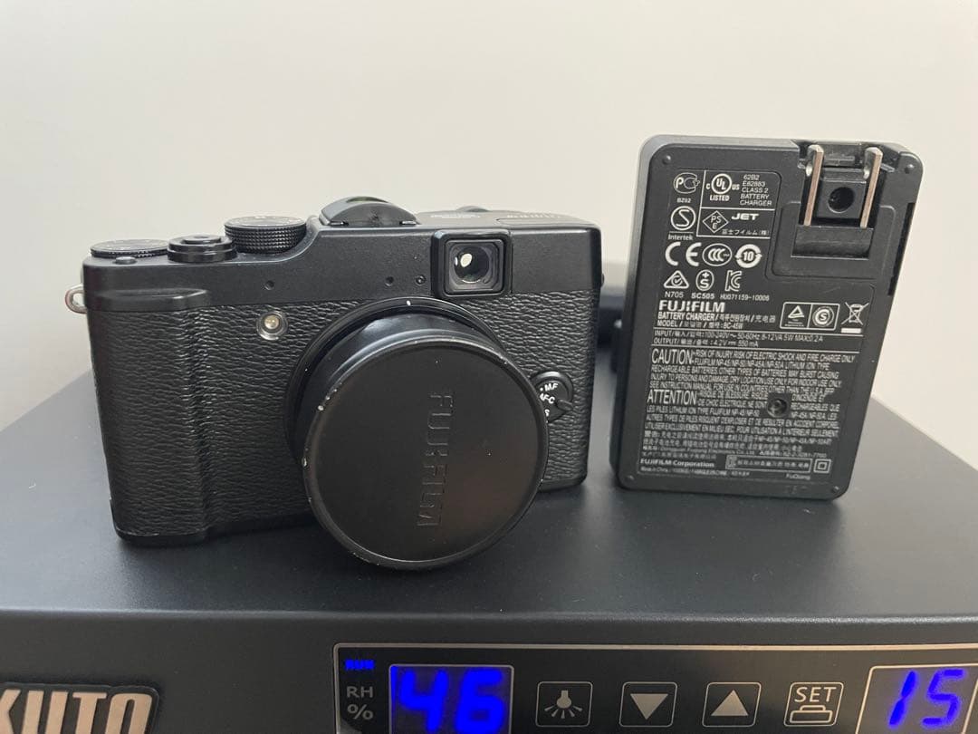【希少】FUJIFILM X10 富士フィルム　ジャンク扱い