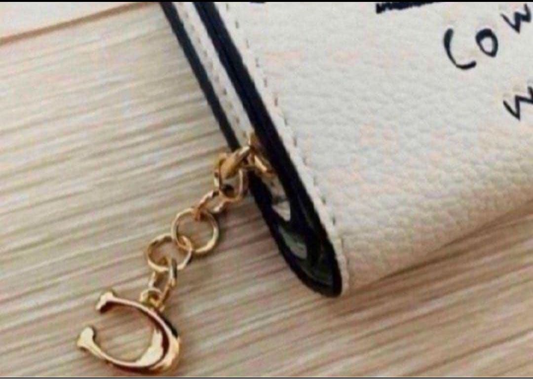 COACHパスキアコラボホワイト白二つ折り財布スナップウォレット.新品未使用品