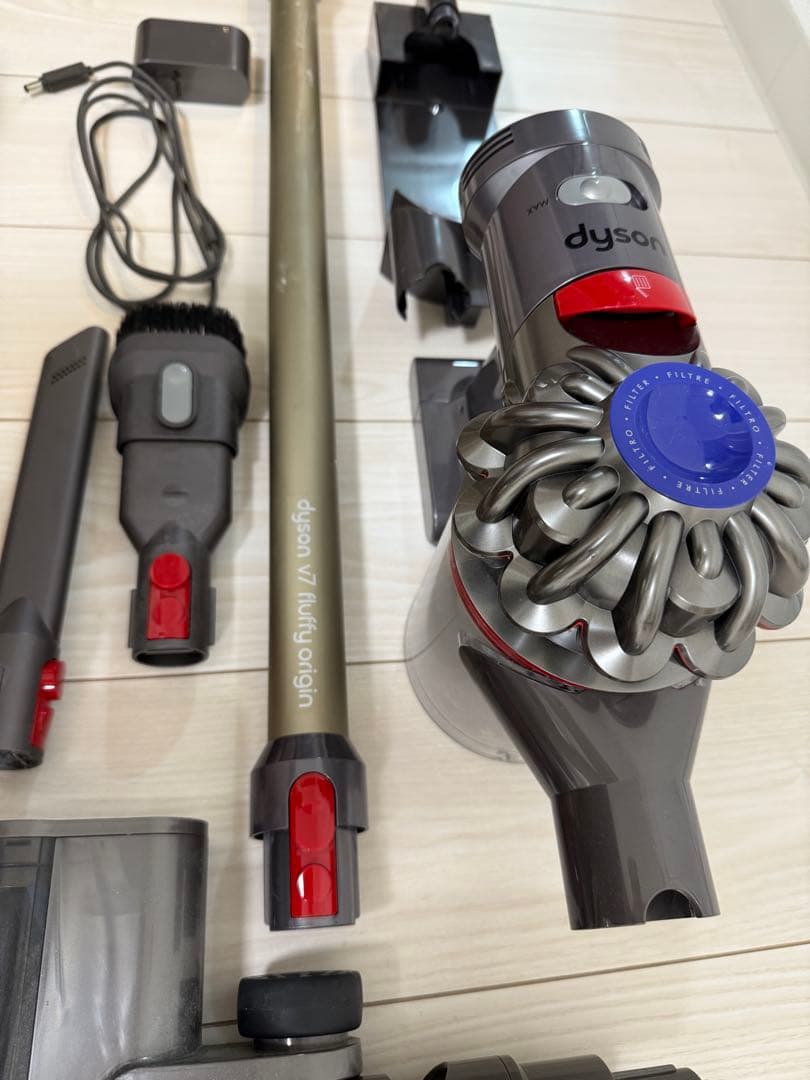 ダイソン V7 SV11 掃除機