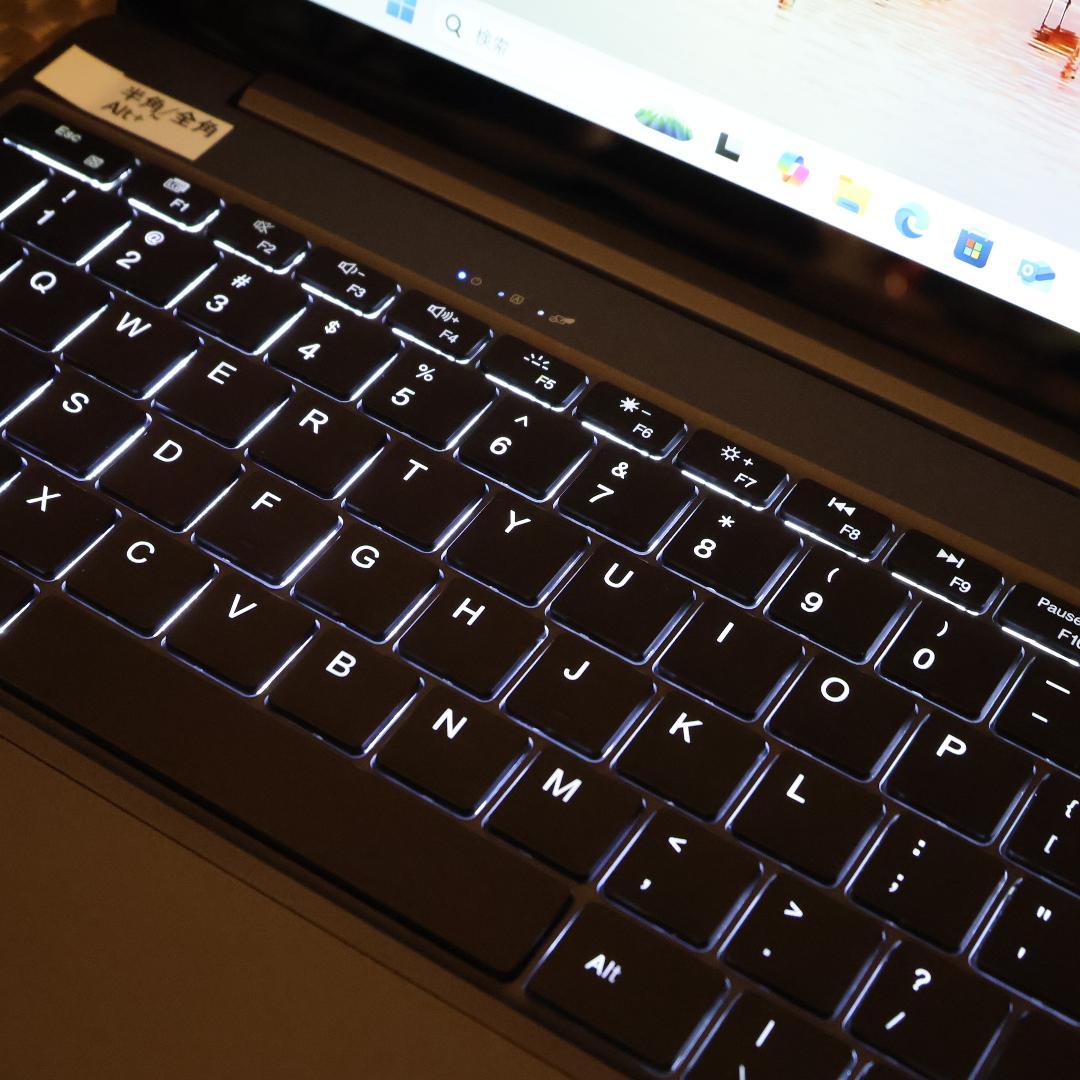 Win11公式対応CPU/メ8G/SSD/超高画質液晶/無線/カメラ/TypeC