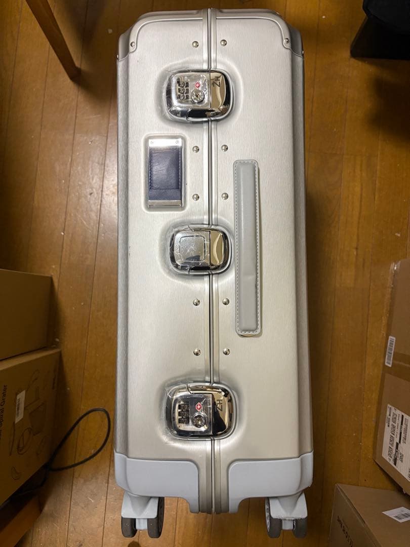 ゼロハリバートン アルミニウム PURSUIT 57L 預け入れ手荷物サイズ