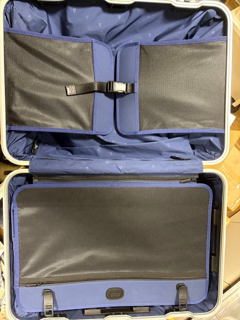 ゼロハリバートン アルミニウム PURSUIT 57L 預け入れ手荷物サイズ