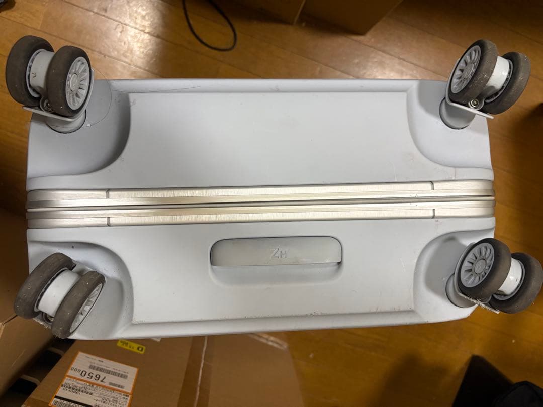 ゼロハリバートン アルミニウム PURSUIT 57L 預け入れ手荷物サイズ