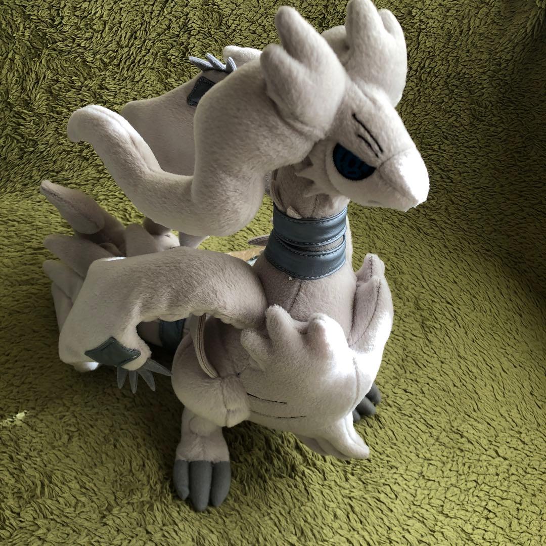 ポケモンセンター　レシラム　ぬいぐるみ　ポケモン