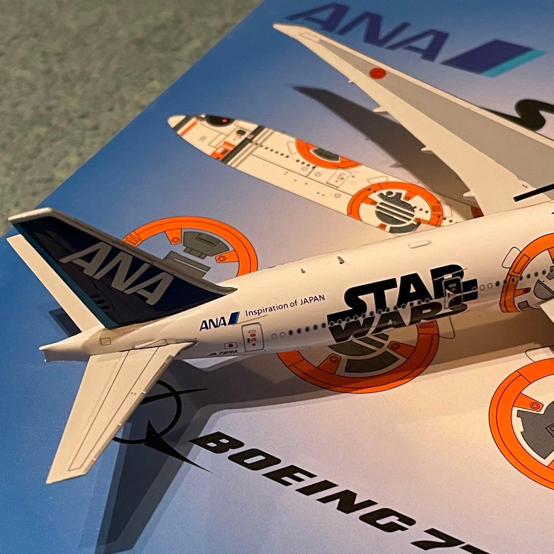 ANA 777-300ER スターウォーズ JA789A BB8 av 400